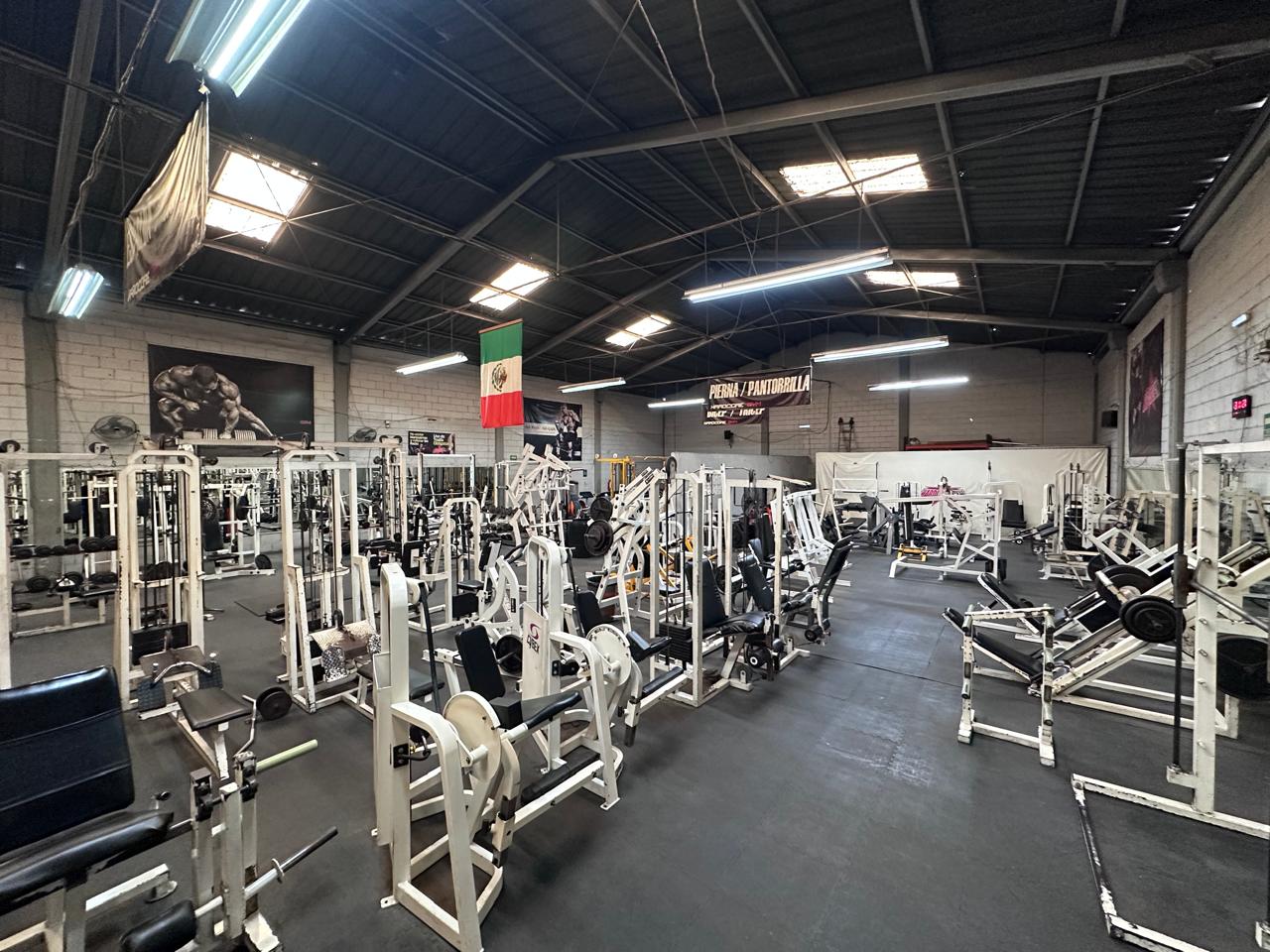Piso principal de Hardcore Gym